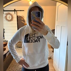 The North Face Classic White Pullover EUC